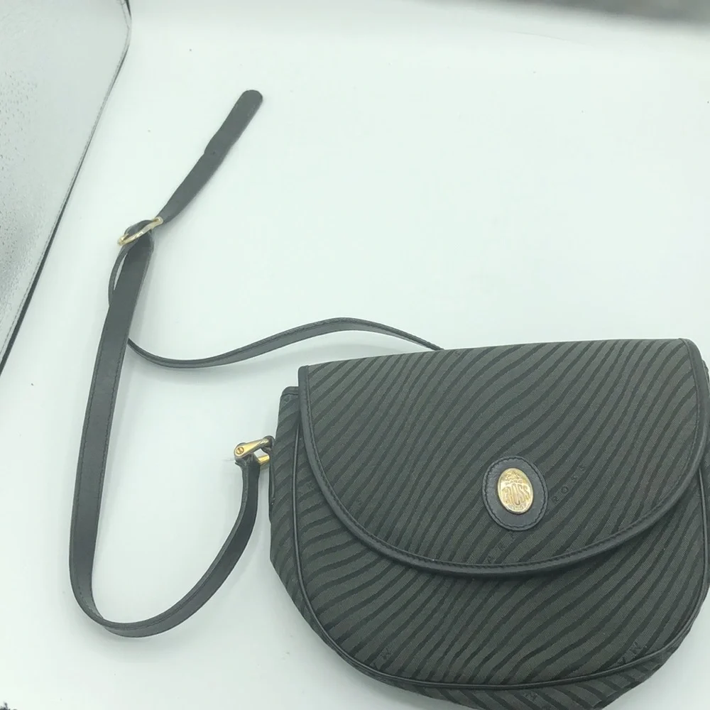 Vintage Mark Cross 1845 Women's Cross Body Shoulder Bag 8” T 9.5” W 6.5”